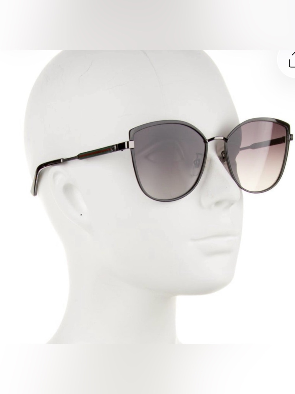NWOT Gucci Women's Black Metal Frame Sunglasses with Gradient Lenses